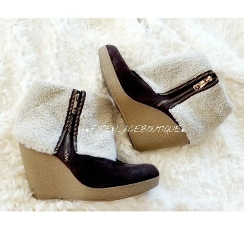 MICHAEL KORS CHOCOLATE SHEARLING BOOTIES SZ 10